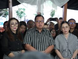Bupati, Wakil Bupati, Ketua TP-PKK dan Sekda Minahasa Hadiri Ibadah Pemakaman Pramugari Almarhum Florencia.