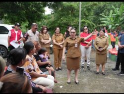 Bentuk Kepedulian dan Respon Cepat,  Pemkab Minahasa Serahkan Bantuan  Warga Terkena Angin Puting Beliung