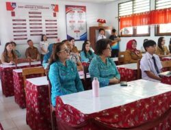 Ketua TP-PKK Minahasa Dampingi Tim Penilai PHBS Provinsi Sulut di SMP Negeri 4 Tondano