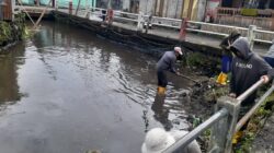 Kerja Bakti di Jembatan Wowolean, Wujud Gotong Royong Warga Desa Paslaten